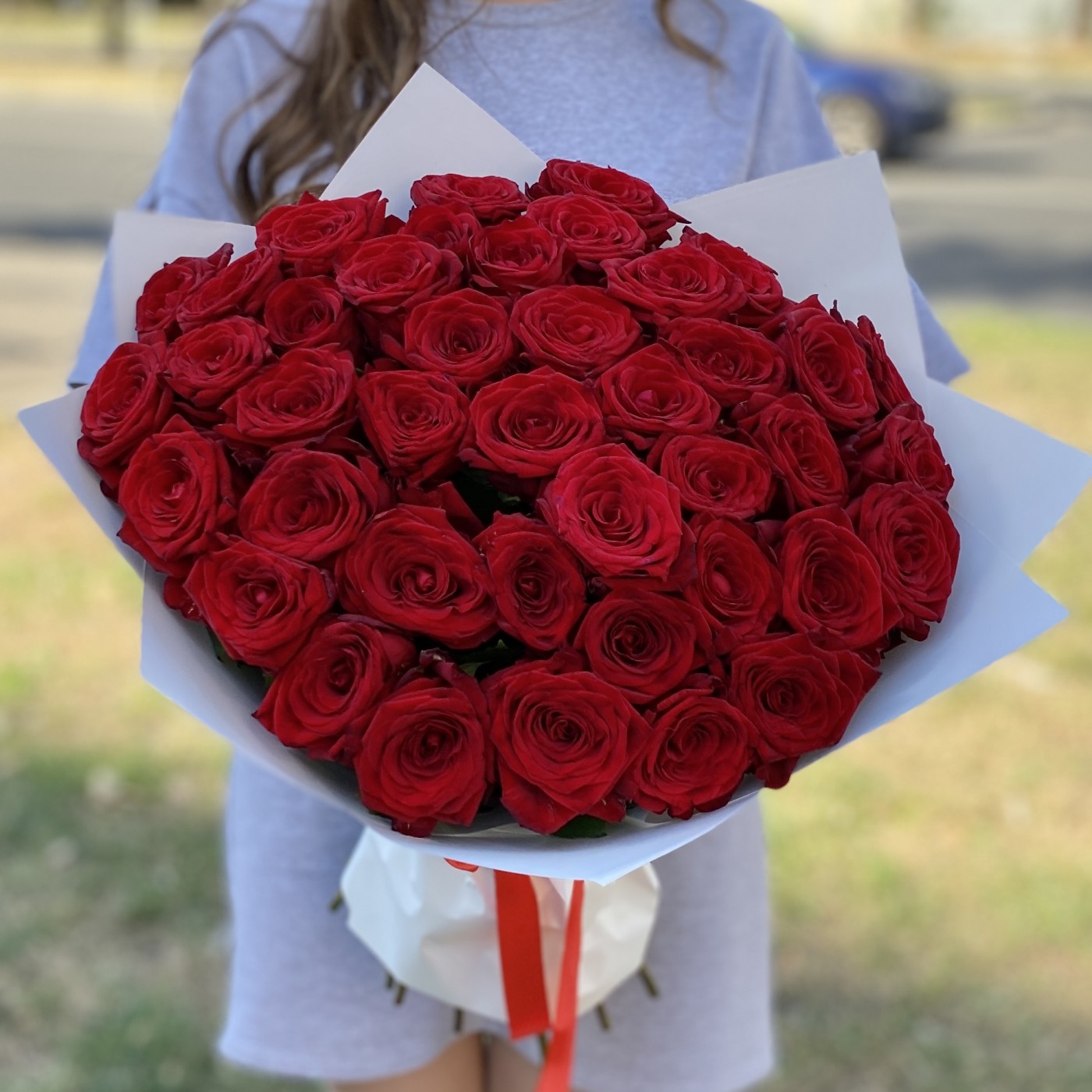 35 красных роз 50 см