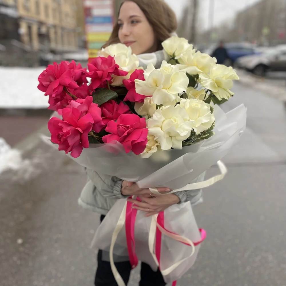 Французская красная и белая роза 21 шт.
