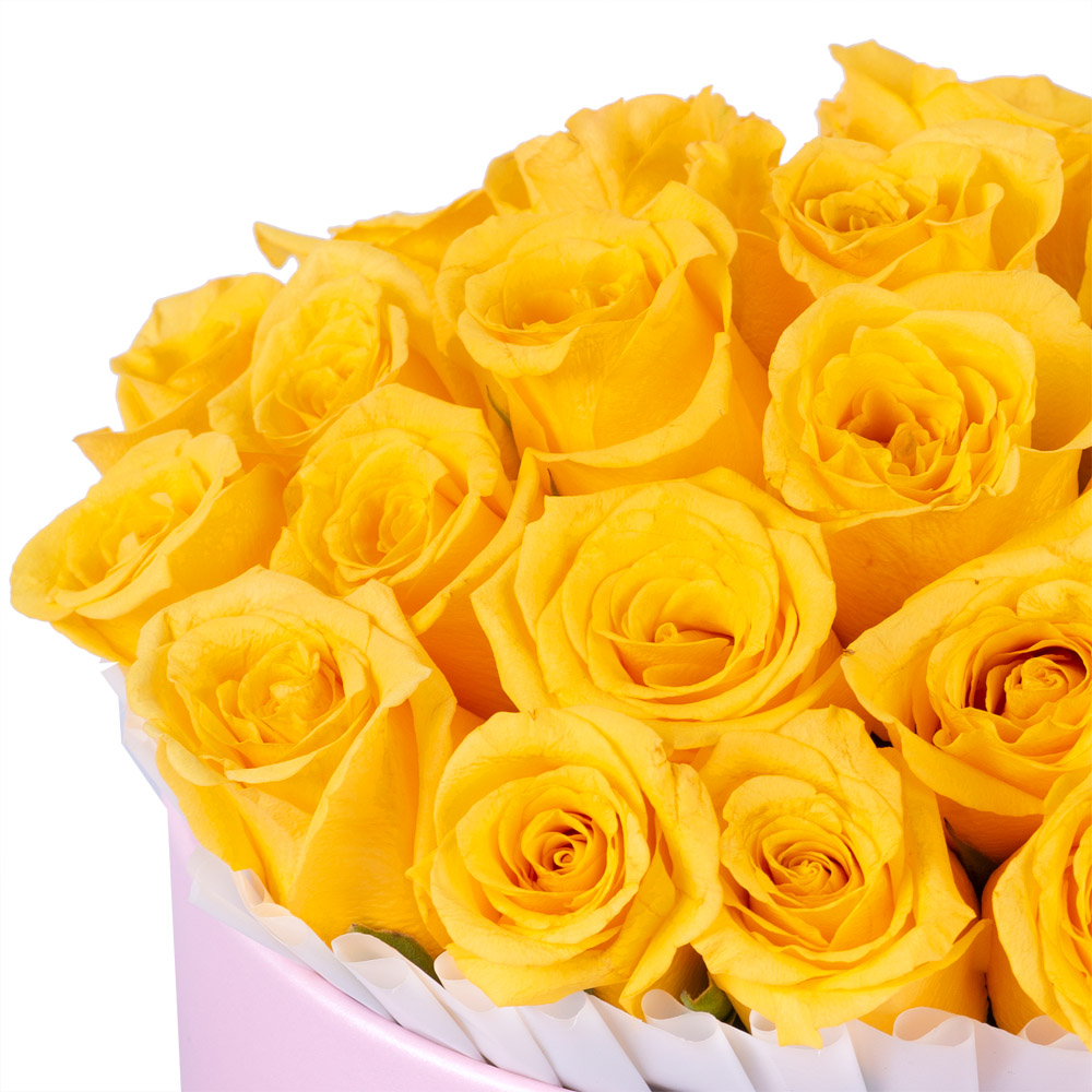 25 желтых роз в розовой шляпной коробке