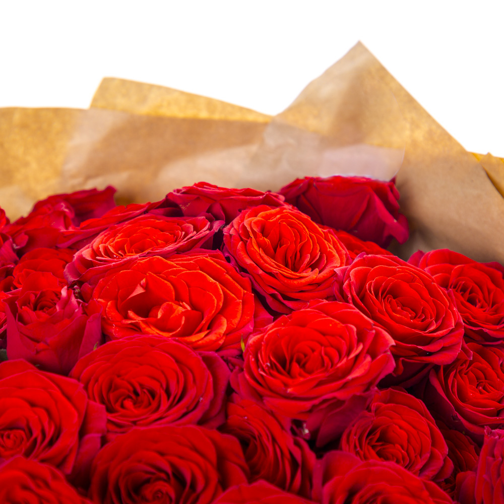 Букет из 21 красной кустовой розы