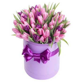 51 разноцветный тюльпан в шляпной коробке