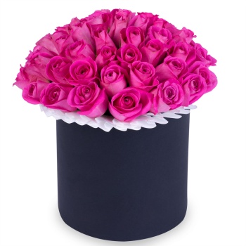Букет из 35 розовых роз в черной шляпной коробке