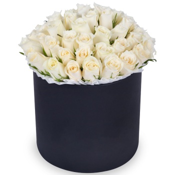 51 белая роза в черной шляпной коробке