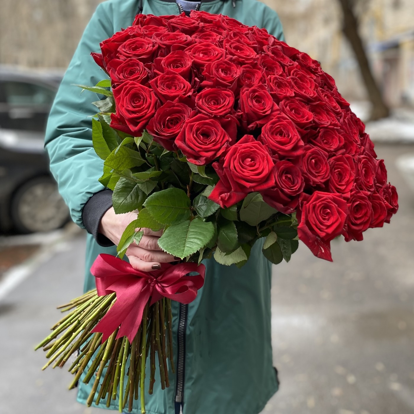 Букет из 101 красной розы 60 см.