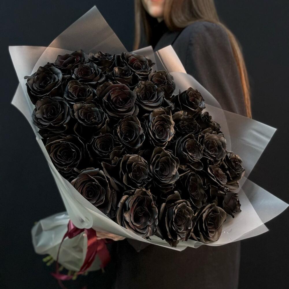 Букет из 31 чёрной розы