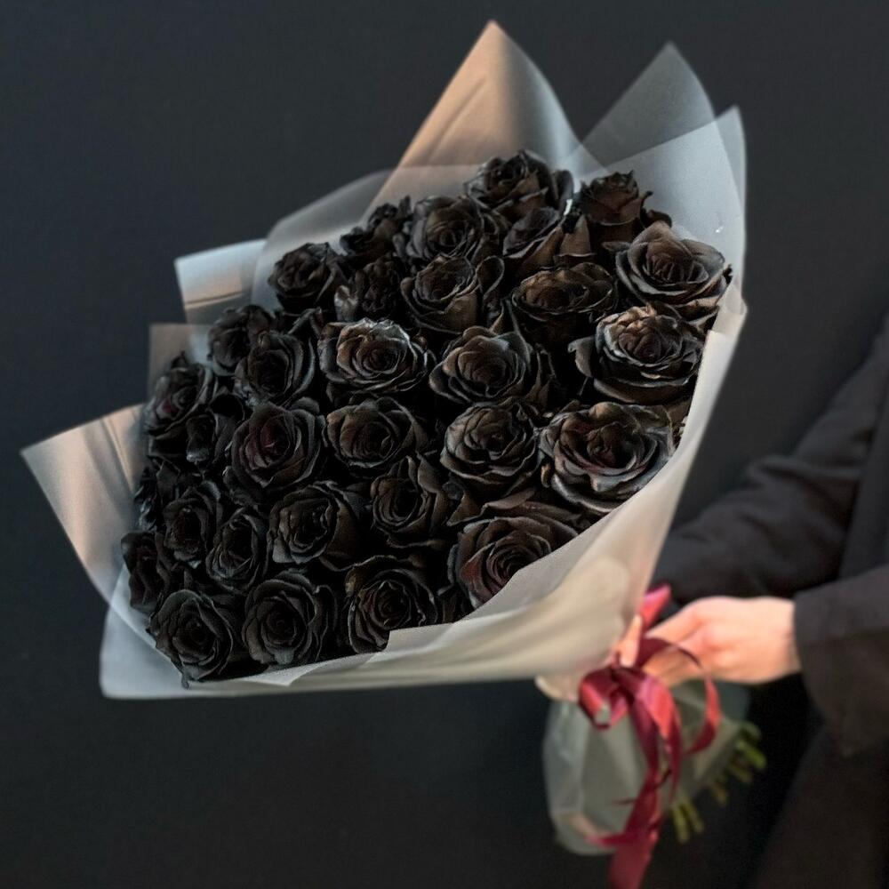 Букет из 31 чёрной розы