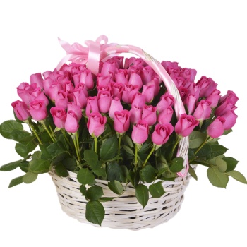 101 розовая роза в корзине