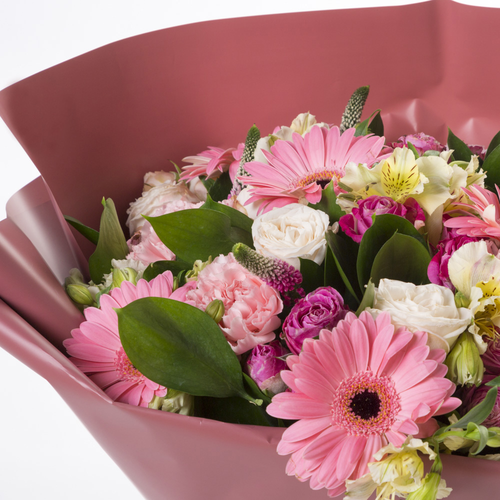 Букет из гербер и гвоздик